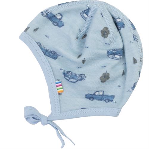 JOHA hue uld/bambus lyseblå biler, 34 cm